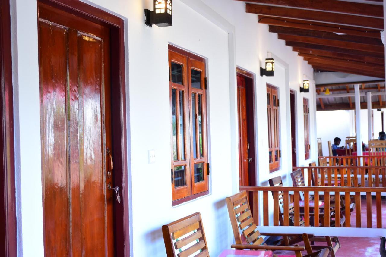 Trinco Star Cabana Trincomalee Extérieur photo